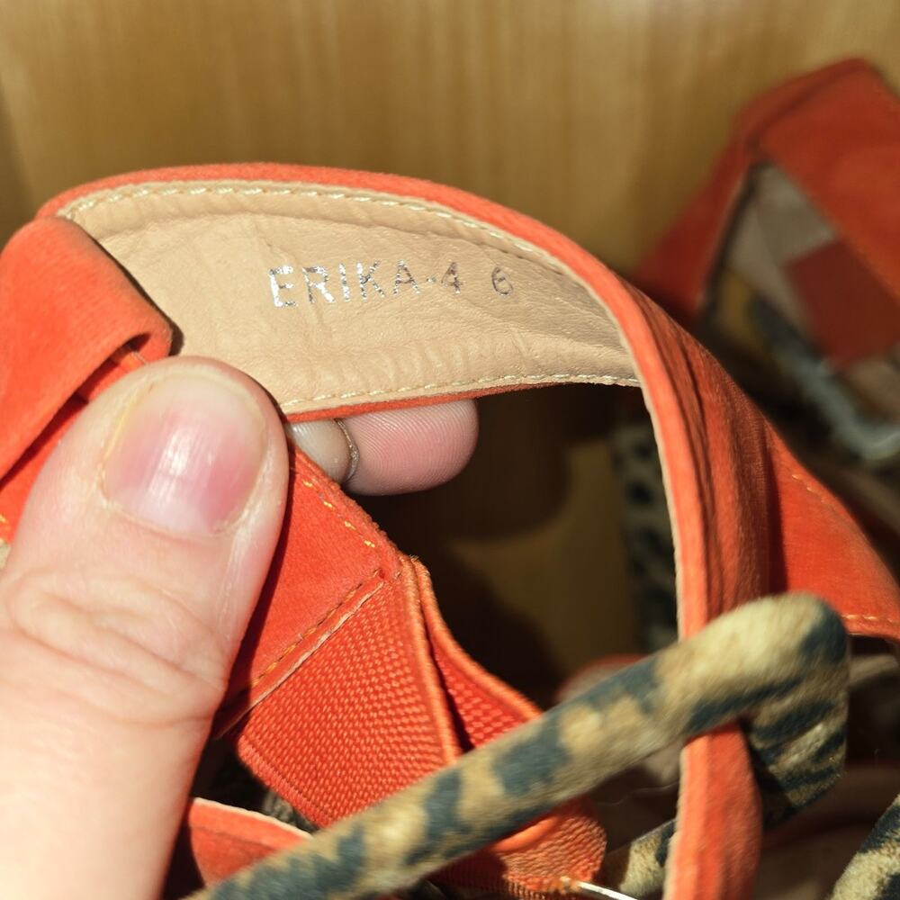 Super fun Wegde Sandal Heels Cheete Prink and Orange Size 6 - Picture 4 of 6